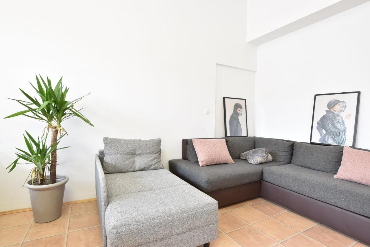 Riesiges Zentrales Apartment Mit Parkplatz Инсбрук Экстерьер фото